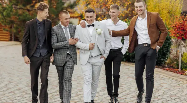 W co się ubrać na wesele jako gość? Stylowe inspiracje 2026