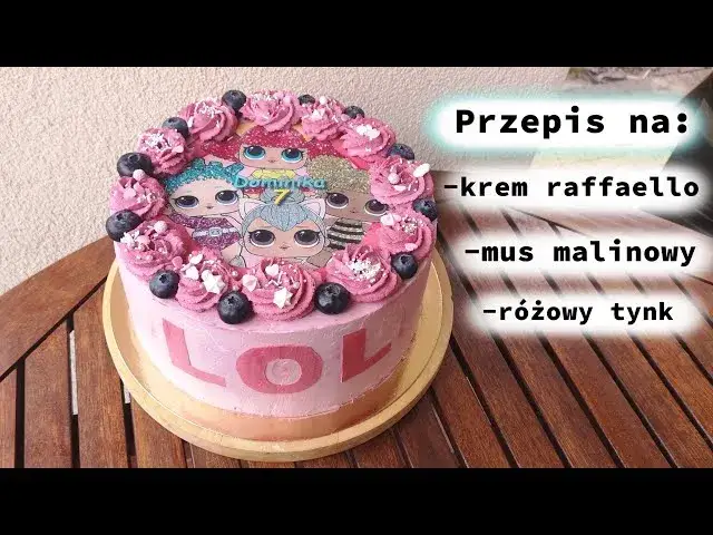 przykłady tortów z opłatkiem i gładkim tynkiem