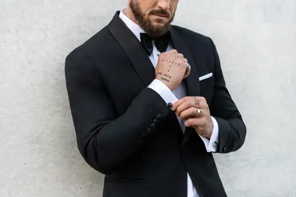 Jaki rękaw koszuli na wesele? Elegancja vs. upał rozwiej wątpliwości