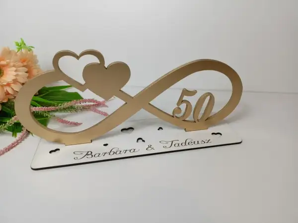 50 lat miłości: Jaki prezent na Złote Gody ich zachwyci?